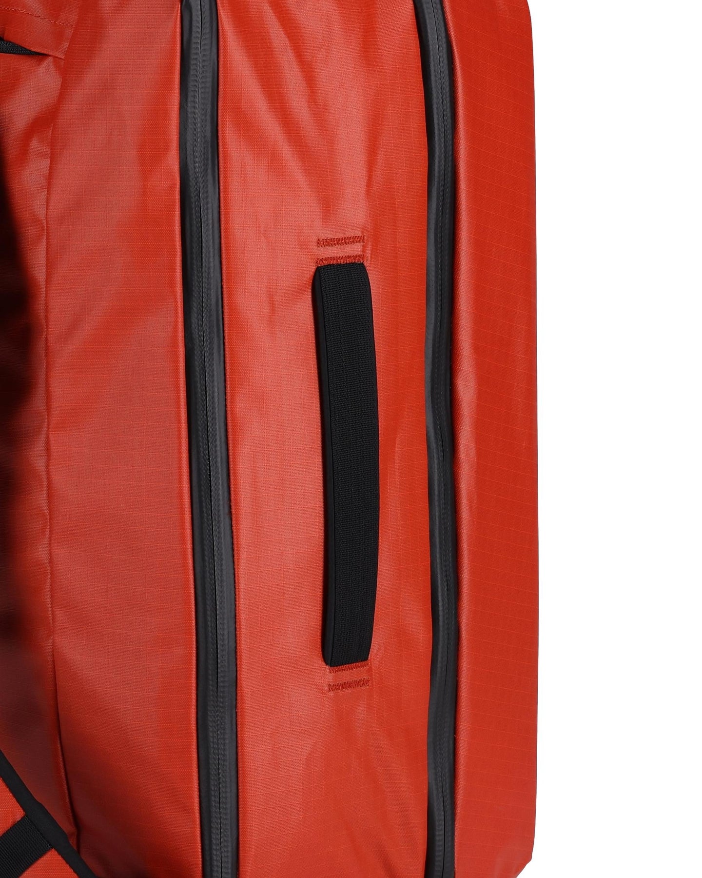 Analyzing image 14010-800-Tailwind-50L-Duffel-Tabletop-