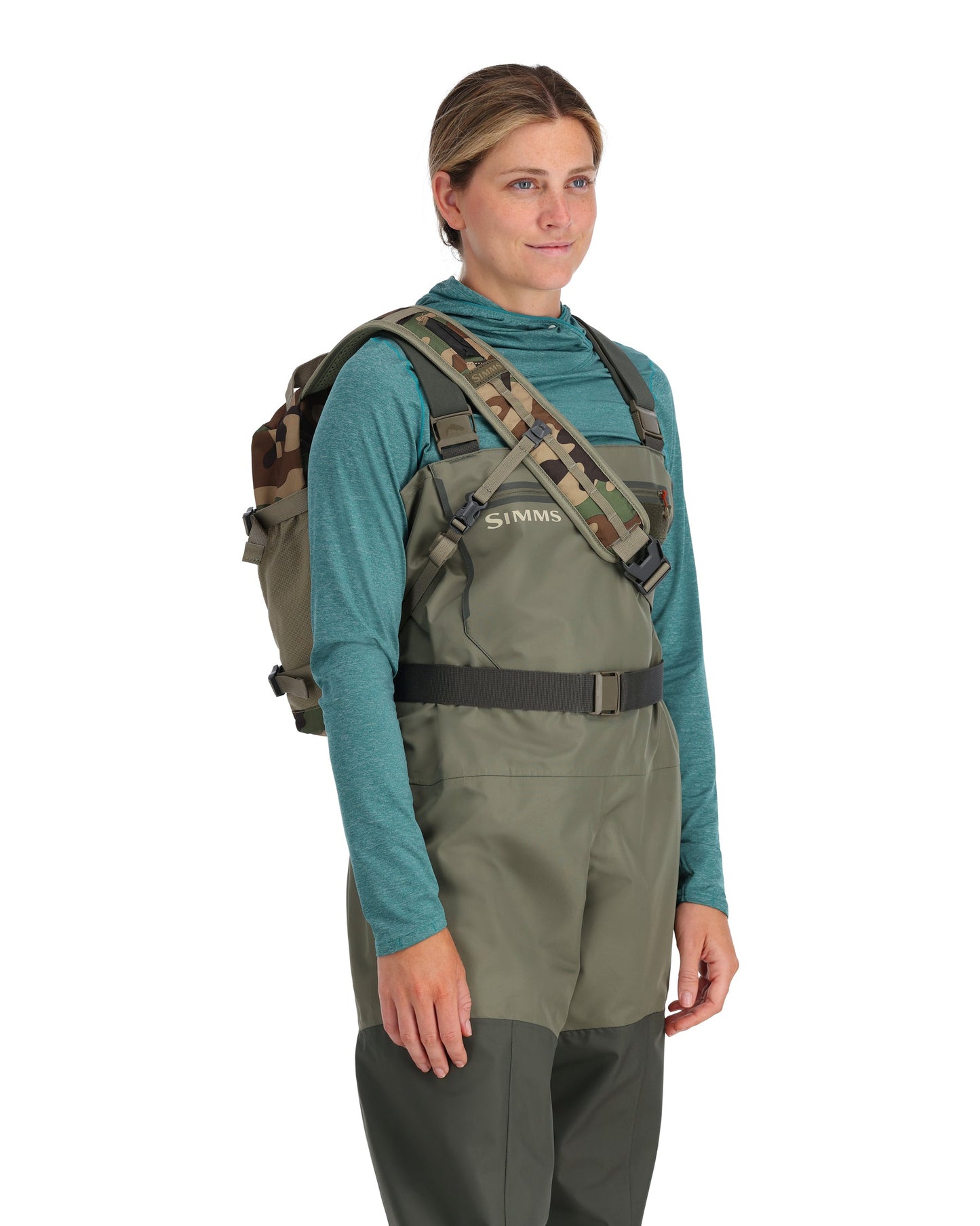 13380-569-tributary-sling-pack-Model-