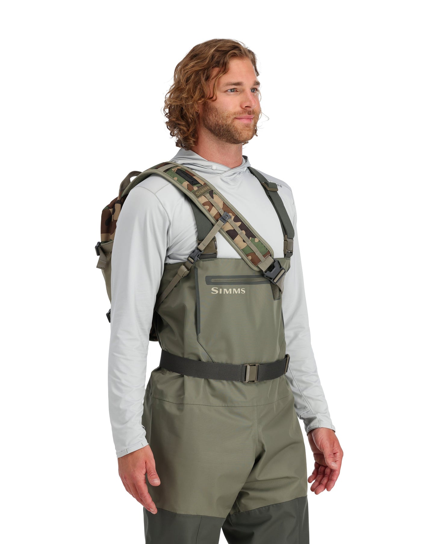 13380-569-tributary-sling-pack-Model-s23-front