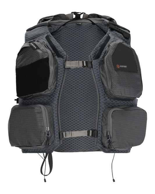 13966-040-Flyweight-Vest-Pack-Tabletop-S24-Front