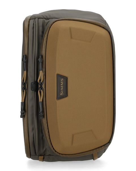 SIMMS フィッシングバッグ グリーン Fishing Sling Pack - Headwaters