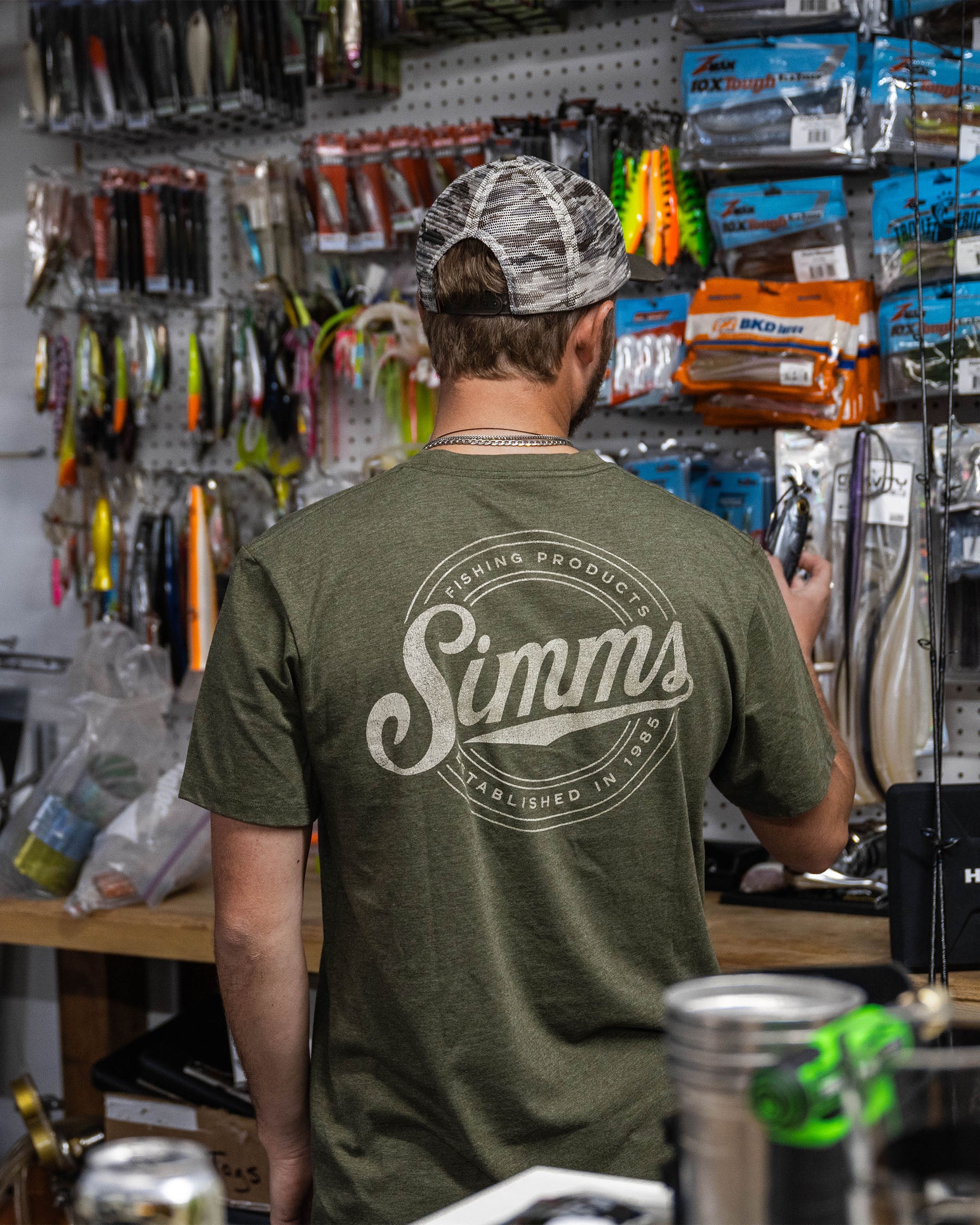 Men's Circle Lockup T-Shirt | Simms Fishing