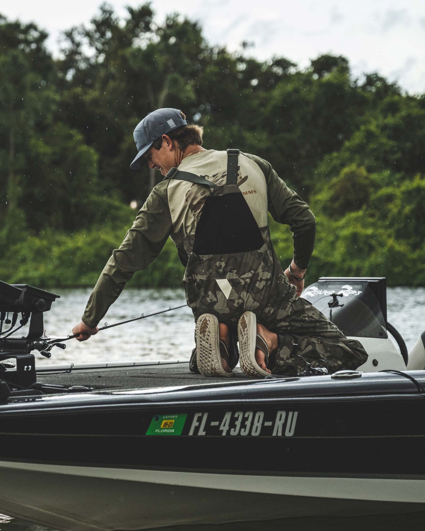    PDP_S23_MsChallengerBib3