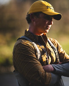 斜めシムス ベスト　JACKSON HOLE USA SIMMS シムス トリビュータリー ベスト【タン】(US S