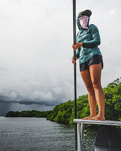 Simms Fishing Products Women's SolarFlex Long Sleeve UPF 50 Crewneck Shirt - Cornflower Heather - Small