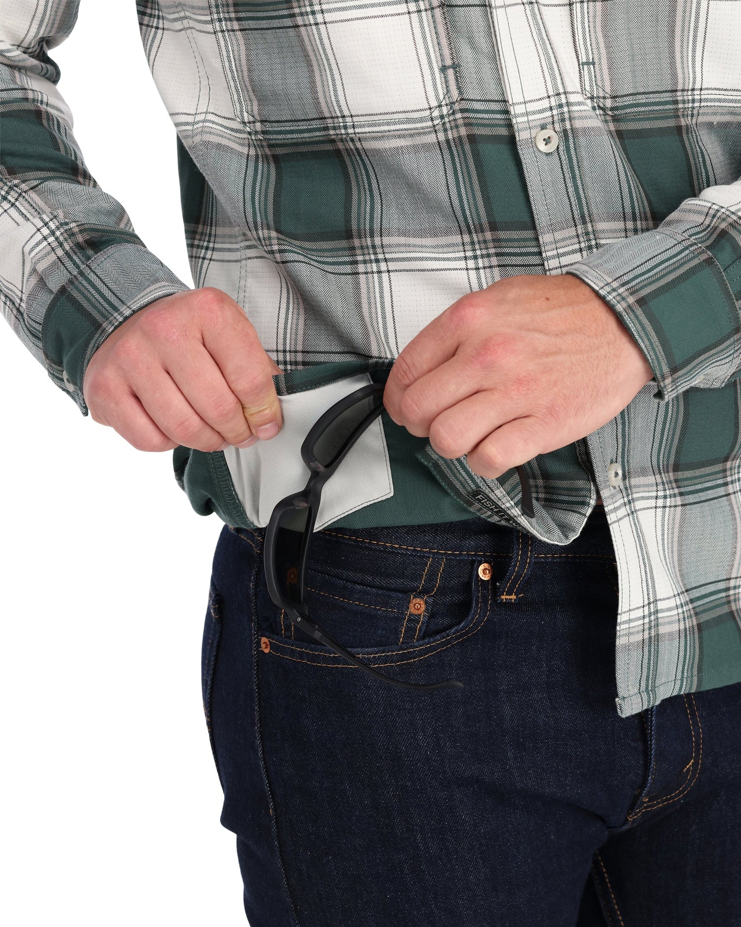 Guide-Flannel-Forest/White Dimensional Buffalo-on body