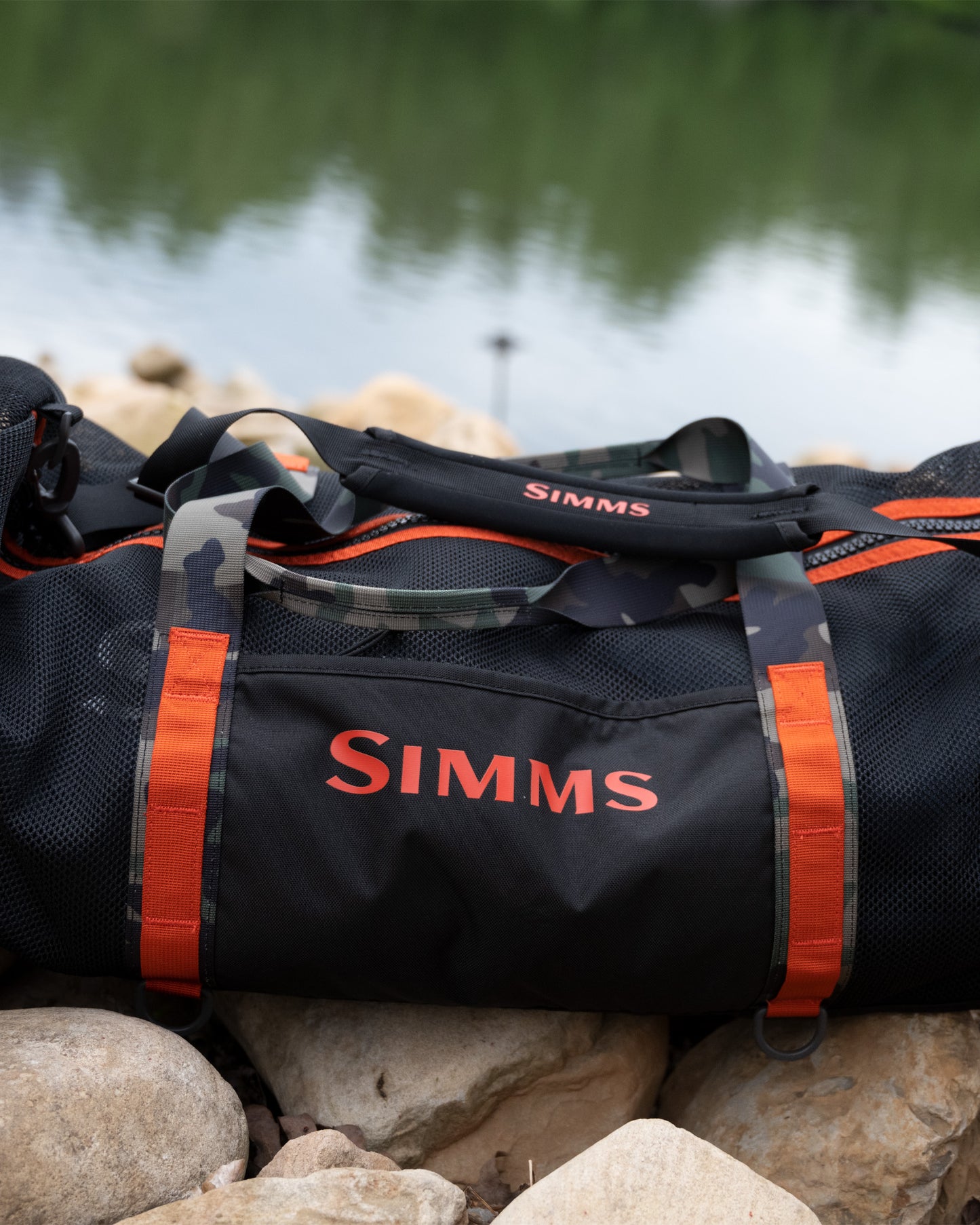 Challenger Mesh Duffel_Lifestyle