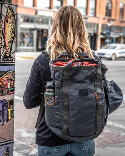 confluence-bag-lifestyle