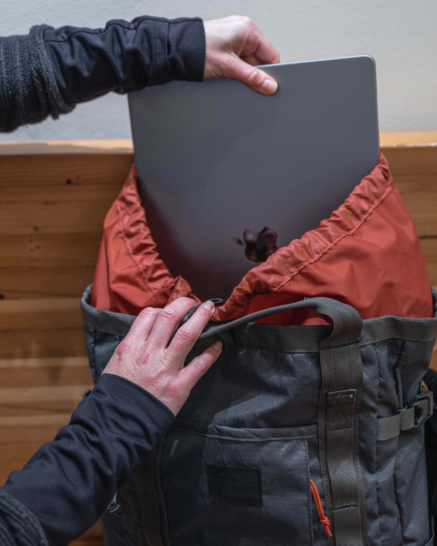 confluence-bag-lifestyle